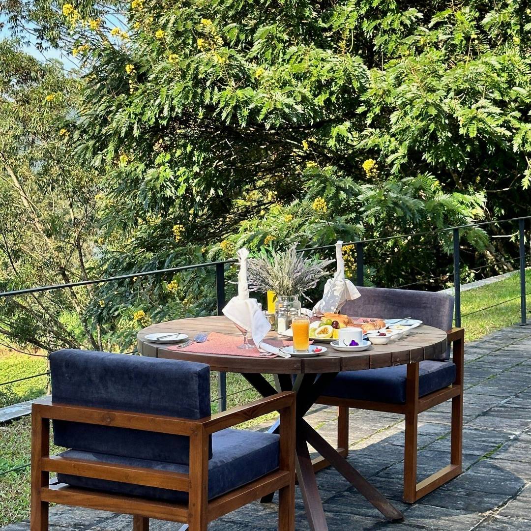 Dining in Pussellawa gallery 3