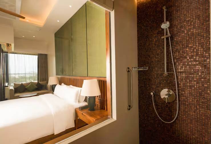 King Deluxe Room with Balcony